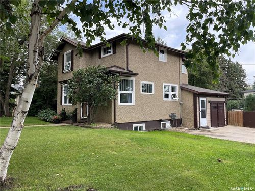 400 21st St W, Prince Albert, SK, S6V4J4 | Card Image
