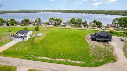 19329 Lake Volney Cir, Le Center, MN, 56057-4254 | Card Image