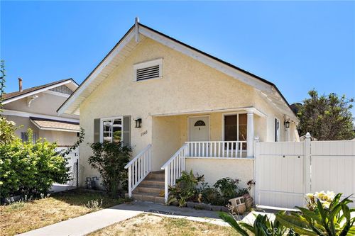 1040 W 3rd St, Santa Ana, CA, 92703-3932 | Card Image