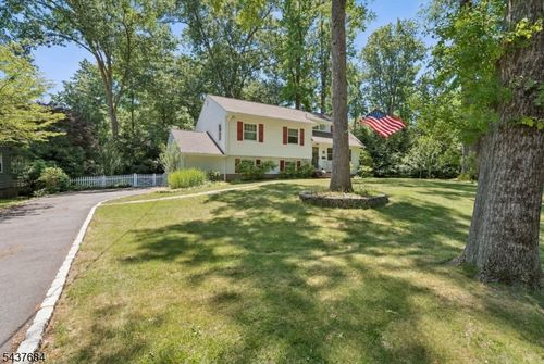 17 Orange Pl, Wayne, NJ, 07470-5524 | Card Image