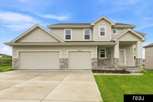 12615 Carpenter St, Papillion, NE, 68138-4340 | Card Image