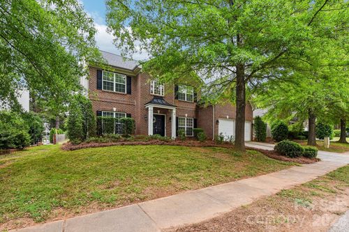 10149 Barrands Ln, Charlotte, NC, 28278-8028 | Card Image
