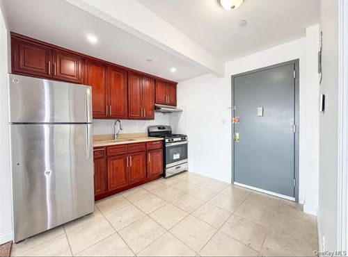 3f-70-26 Queens Blvd, Woodside, NY, 11377-5103 | Card Image