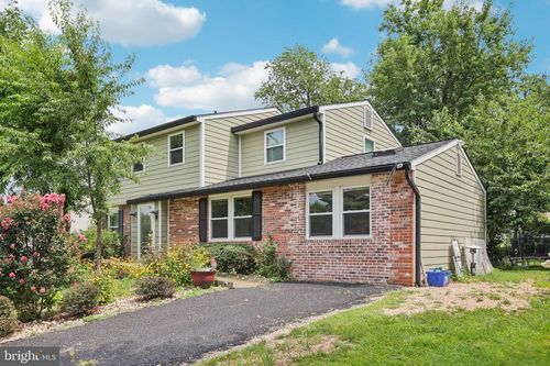 104 N Garfield Rd, STERLING, VA, 20164-2604 | Card Image