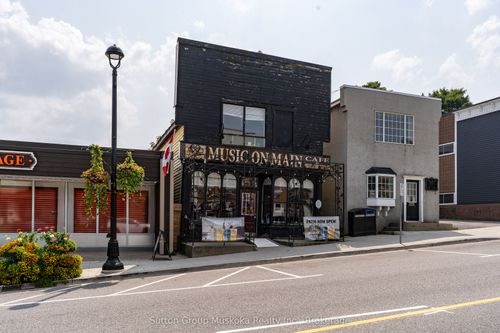 7 Main St W, Huntsville, ON, P1H2C5 | Card Image