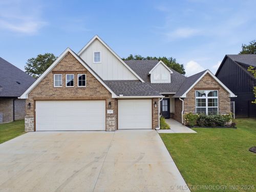 1501 N 72nd St, Broken Arrow, OK, 74014-2557 | Card Image