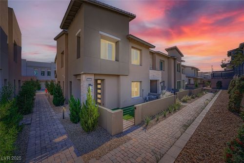 1184-600 N Carriage Hill Dr, Las Vegas, NV, 89138-4663 | Card Image