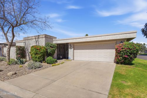 8198 E Del Caverna Drive, Scottsdale, AZ, 85258 | Card Image