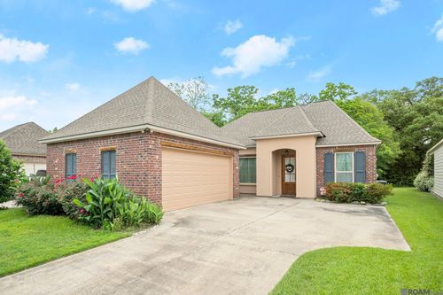 8251 Valencia Ct, Baton Rouge, LA, 70820-6533 | Card Image
