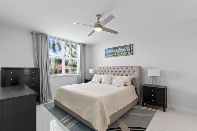 APT-217 - 802 W Windward Way, Condo with 3 bedrooms, 2 bathrooms and null parking in Lantana FL | Image 11