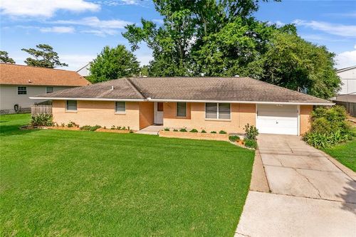 455 Clayton Dr, Norco, LA, 70079-2323 | Card Image