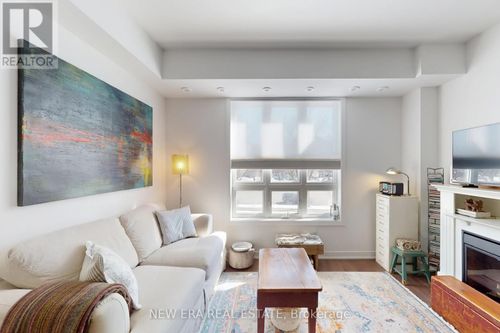 7-4015 Hickory Drive, Mississauga (Rathwood), ON, L4W1L1 | Card Image