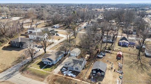 316 E Cypress St, Coweta, OK, 74429-2254 | Card Image