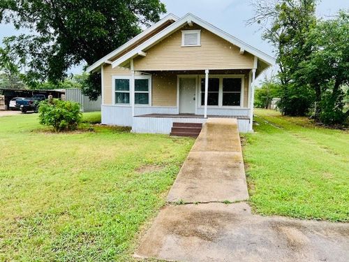 307 W 18th St, Cisco, TX, 76437-4724 | Card Image