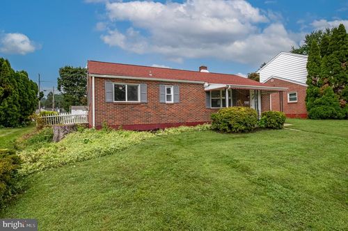 2049 Cleveland Ave, READING, PA, 19609-2003 | Card Image