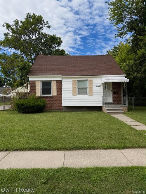 22175 Boulder Ave, Eastpointe, MI, 48021-2380 | Card Image