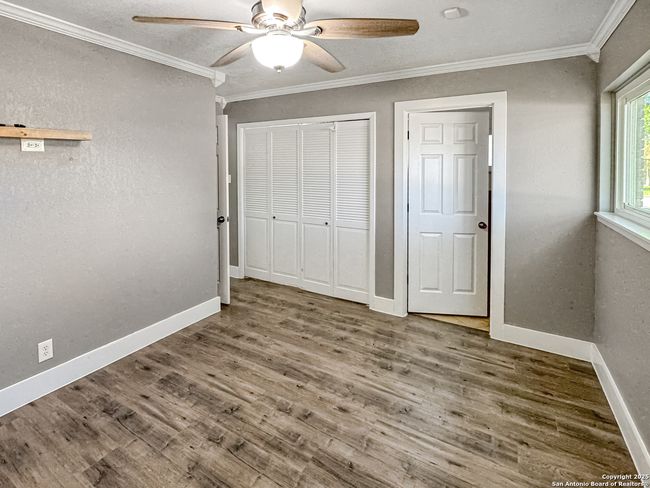 5102 Crown Ln, House other with 3 bedrooms, 2 bathrooms and null parking in Kirby TX | Image 19