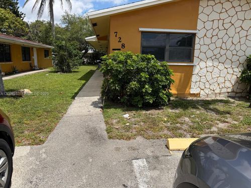 1-2-728 Sw 7th St, Hallandale Beach, FL, 33009 | Card Image
