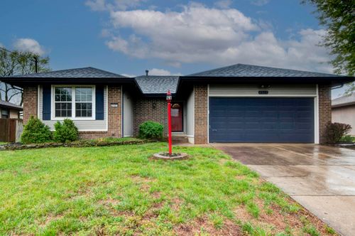2127 S Golden Avenue, Springfield, MO, 65807 | Card Image
