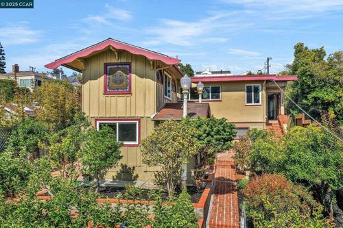 139 Arlington Ave, Kensington, CA, 94707-1101 | Card Image