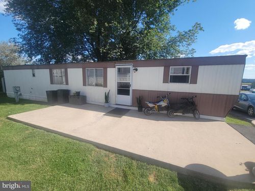 32 Oak Knoll Est, ELIZABETHTOWN, PA, 17022-8942 | Card Image