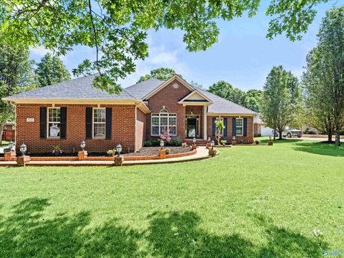 314 Weatherford Dr Nw, Madison, AL, 35757-7563 | Card Image
