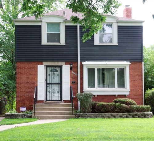 10031 S Paxton Ave, CHICAGO, IL, 60617-5204 | Card Image
