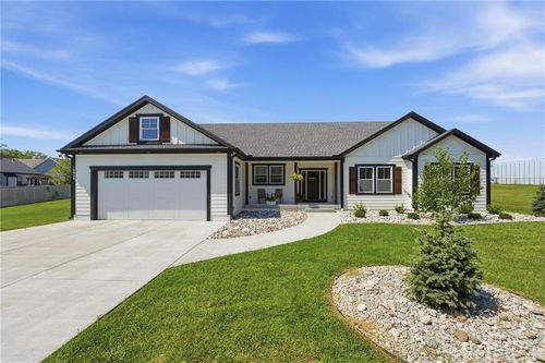 15928 E Cogan Ln, Independence, MO, 64050-2008 | Card Image