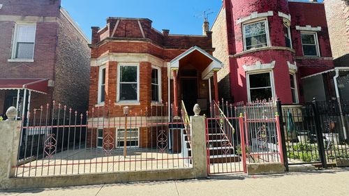 2438 S Drake Ave, Chicago, IL, 60623-3915 | Card Image