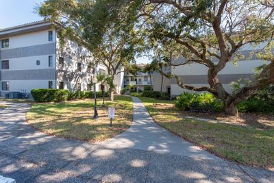 B205 - 2650 Countryside Boulevard, Condo with 2 bedrooms, 2 bathrooms and null parking in Clearwater FL | Image 2