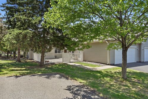 3c-1315 Heggen St, Hudson, WI, 54016-9224 | Card Image