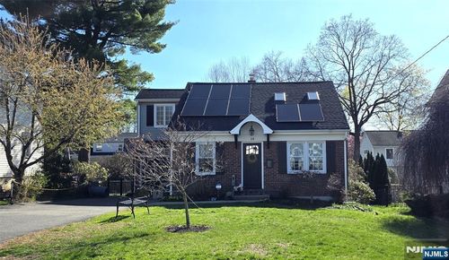 24 N Crest Drive, Cresskill, NJ, 07626 | Card Image
