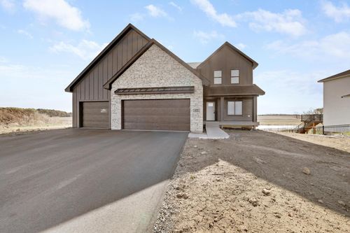 470 Sea Wing Blvd, Prescott, WI, 54021-3300 | Card Image