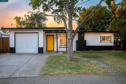 2057 Highland Dr, Concord, CA, 94520-4747 | Card Image