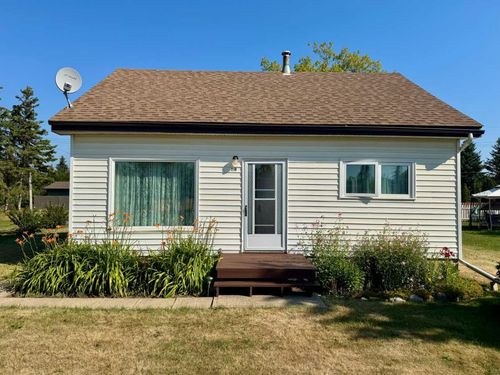 210 3 Avenue N.E., Mclennan, AB, T0H2L0 | Card Image