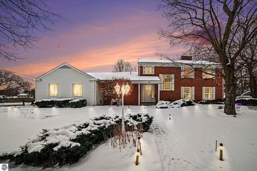 1054 E Maple St, Mt. Pleasant, MI, 48858-2833 | Card Image