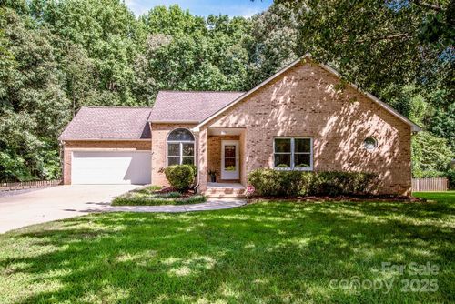 152 Kingfisher Dr, Mooresville, NC, 28117-5810 | Card Image