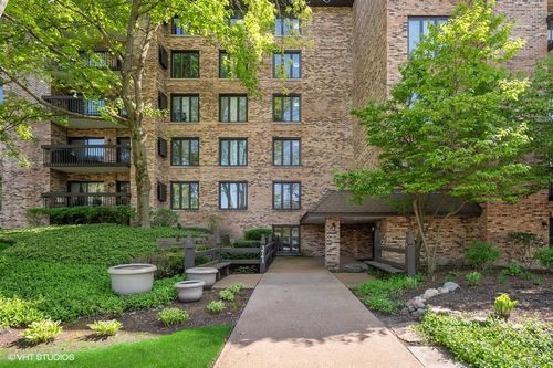 apt-209-3741 Mission Hills Rd, Northbrook, IL, 60062-5747 | Card Image