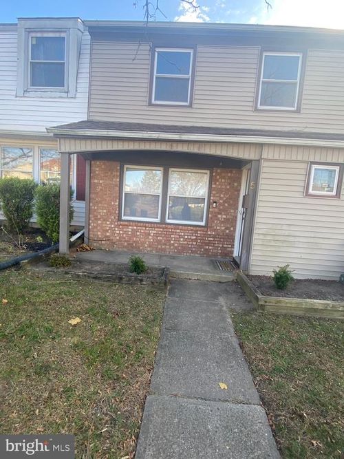 5 Farragut Ct, WILLINGBORO, NJ, 08046-2018 | Card Image