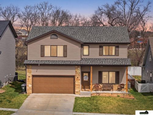 941 Scotts Creek Ct, Hickman, NE, 68372-1450 | Card Image
