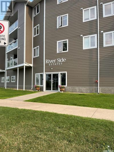 208 - 395 River St E, Condo with 2 bedrooms, 2 bathrooms and null parking in Prince Albert SK | Image 1