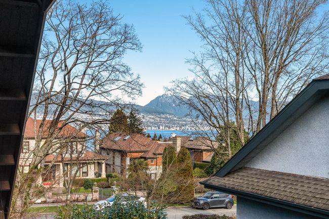 4678 W 3 Rd Avenue, House other with 10 bedrooms, 4 bathrooms and null parking in Vancouver BC | Image 31