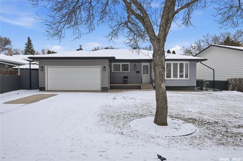 6131 7th Ave N, Regina, SK, S4T6Y9 | Card Image