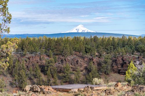 69740 Mckenzie Canyon Rd, Sisters, OR, 97759-9313 | Card Image