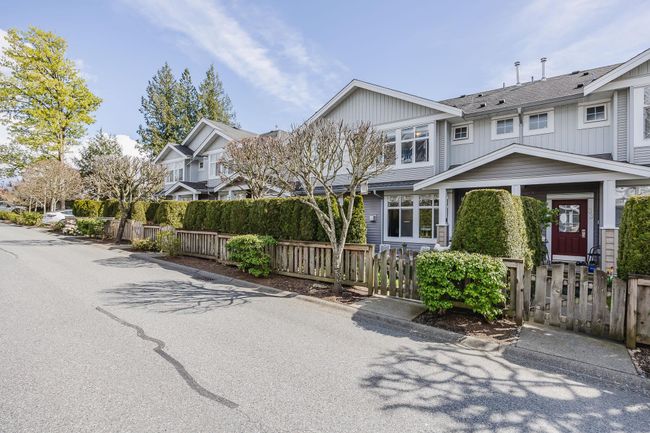 32 - 20449 66 Avenue, Townhouse with 3 bedrooms, 2 bathrooms and 2 parking in Langley BC | Image 2