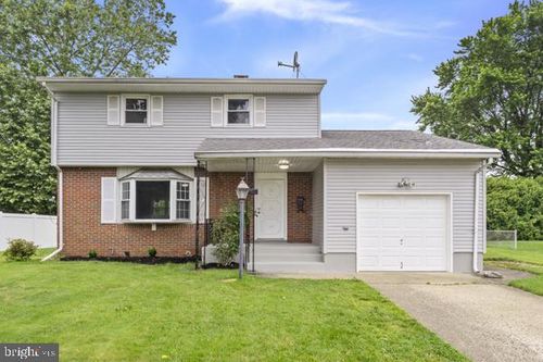 2164 Wh-Ham Square, Hamilton, NJ, 08690 | Card Image