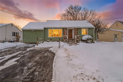 128 Traister Dr, Liverpool, NY, 13088-6028 | Card Image