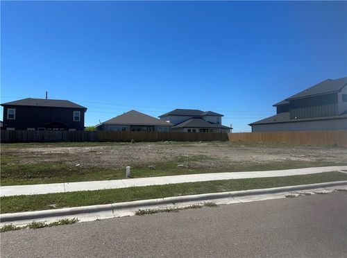 1811 Clapper Rail Dr, Portland, TX, 78374-4503 | Card Image