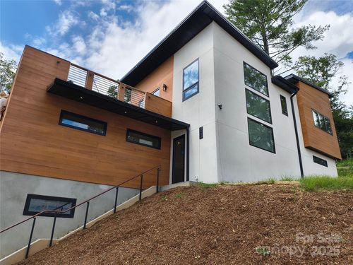 1-23 Woodbine Rd, Asheville, NC, 28804-1337 | Card Image