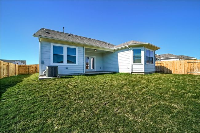 307 Cold Spring Loop, House other with 3 bedrooms, 2 bathrooms and 3 parking in Bastrop TX | Image 22